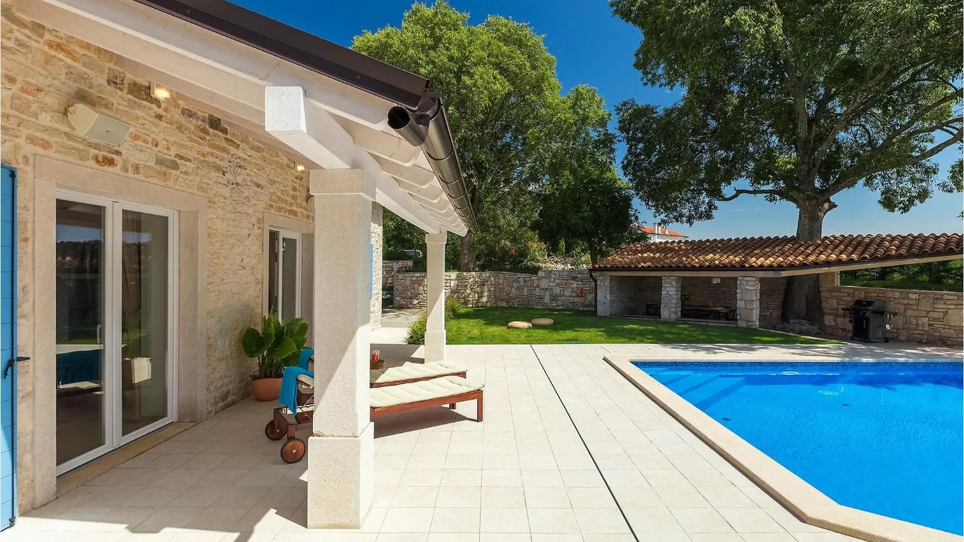 Holiday home Villa Viva Tinjan